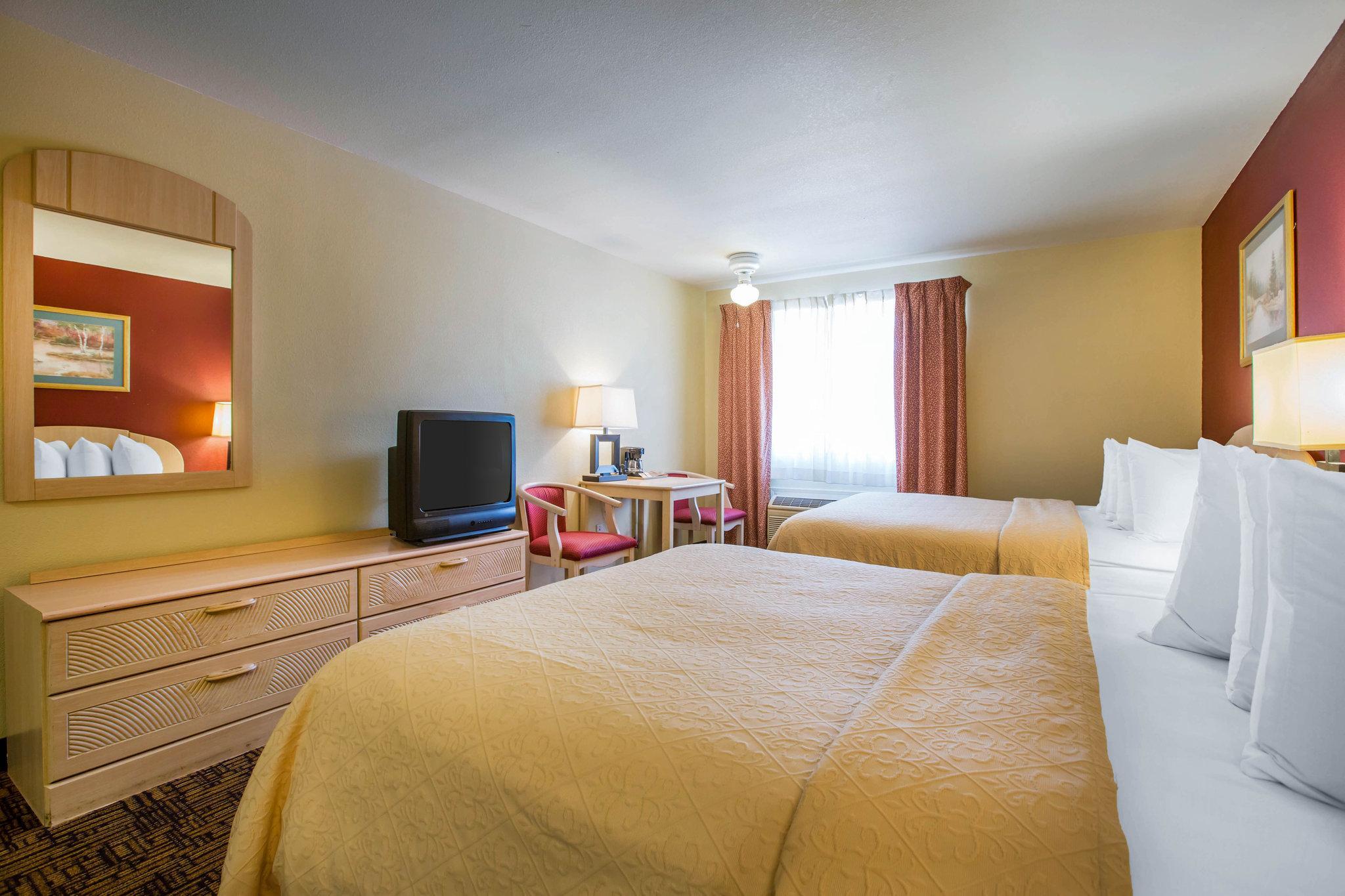 Quality Inn & Suites Weed Kültér fotó