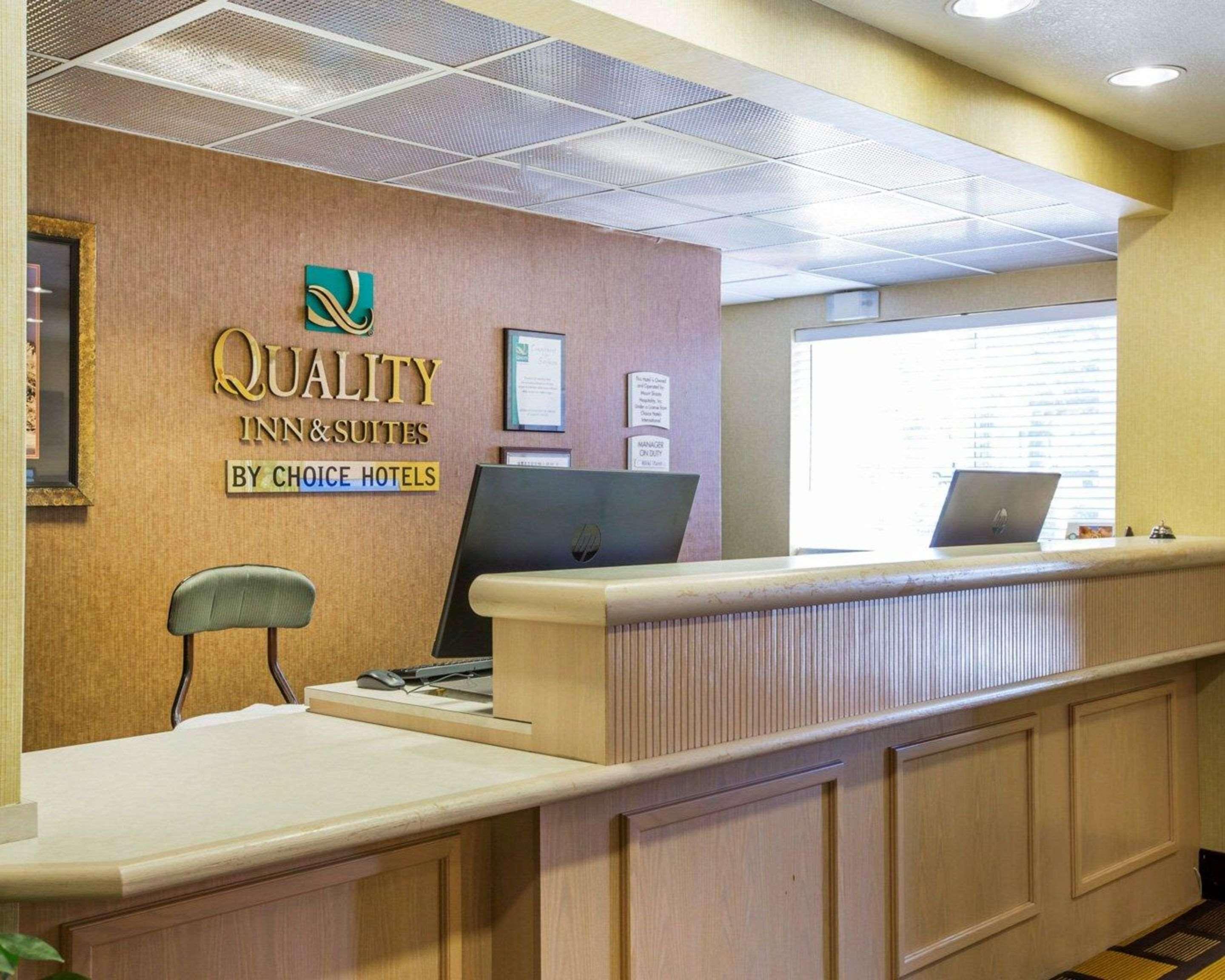 Quality Inn & Suites Weed Kültér fotó
