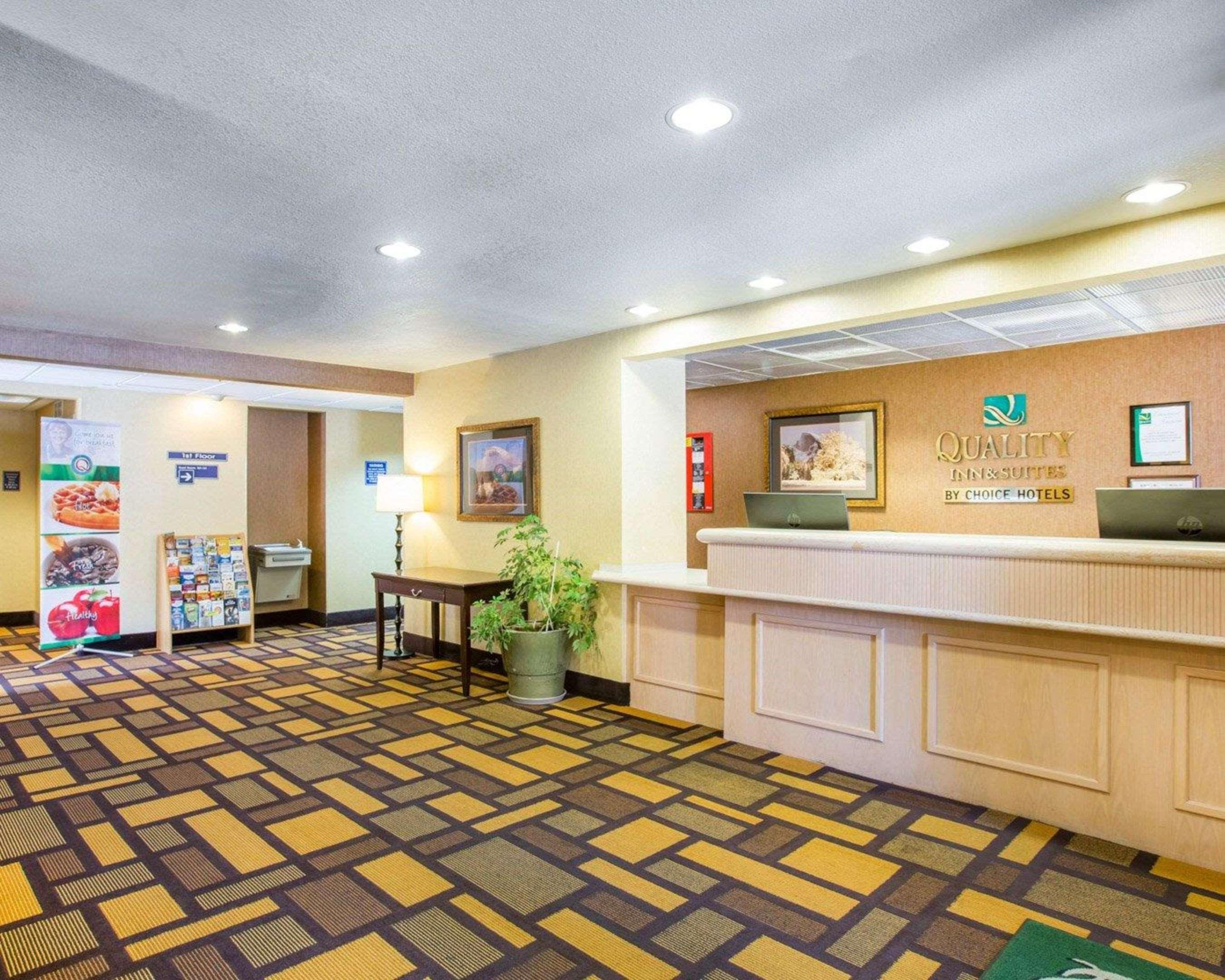 Quality Inn & Suites Weed Kültér fotó