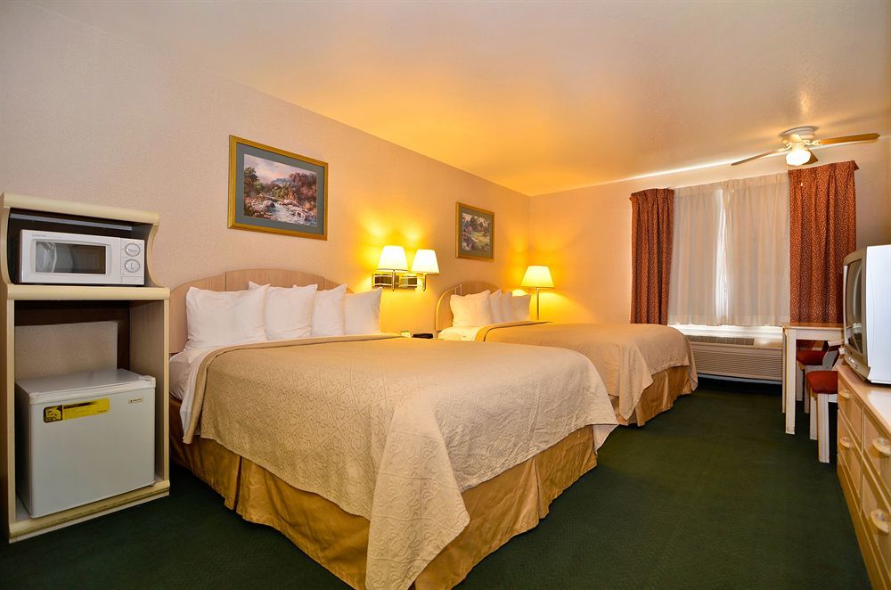 Quality Inn & Suites Weed Szoba fotó